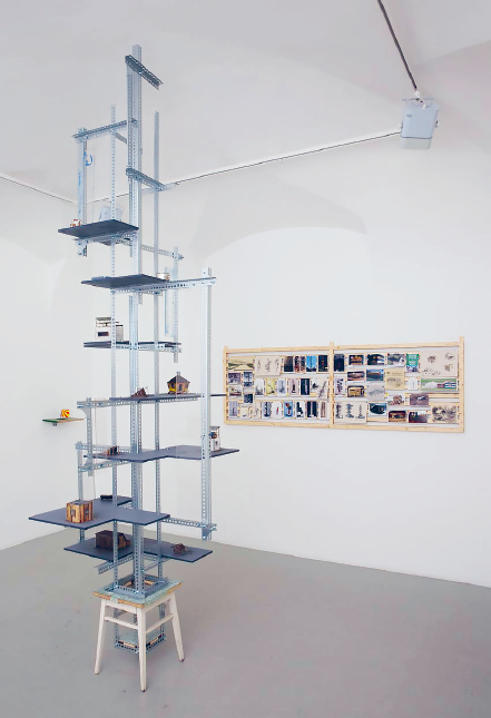 Kaszás Tamás: Kunyhó-torony, 2014, installáció, változó méretek, Tate Modern © A Kisterem Galéria jóvoltából Fotó: Sulyok Miklós