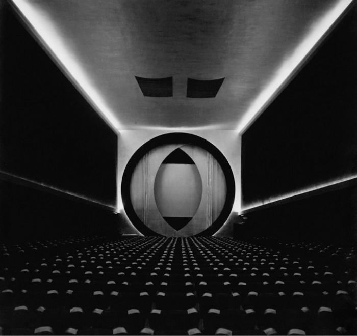 A Guild Cinema nézőtere a „Screen–o–scope”-pal, New york, 1929 © Kiesler-Stiftung Wien