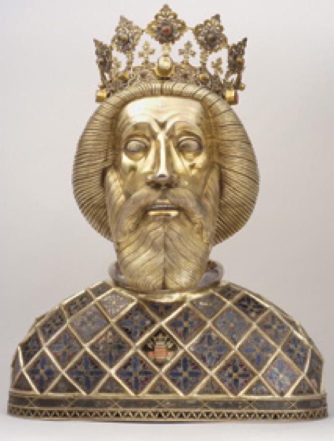 Szent László (1077–1095) hermája, 15. század első negyede, részben aranyozott ezüst, trébelt, cizellált, zománcos fejereklyetartó © A Győri Egyházmegyei Hivatal szíves engedélyével
