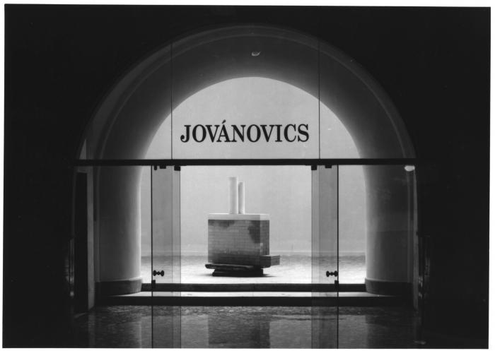 Részlet Jovánovics György 1995-ös kiállításáról Fotó: Jovánovics György