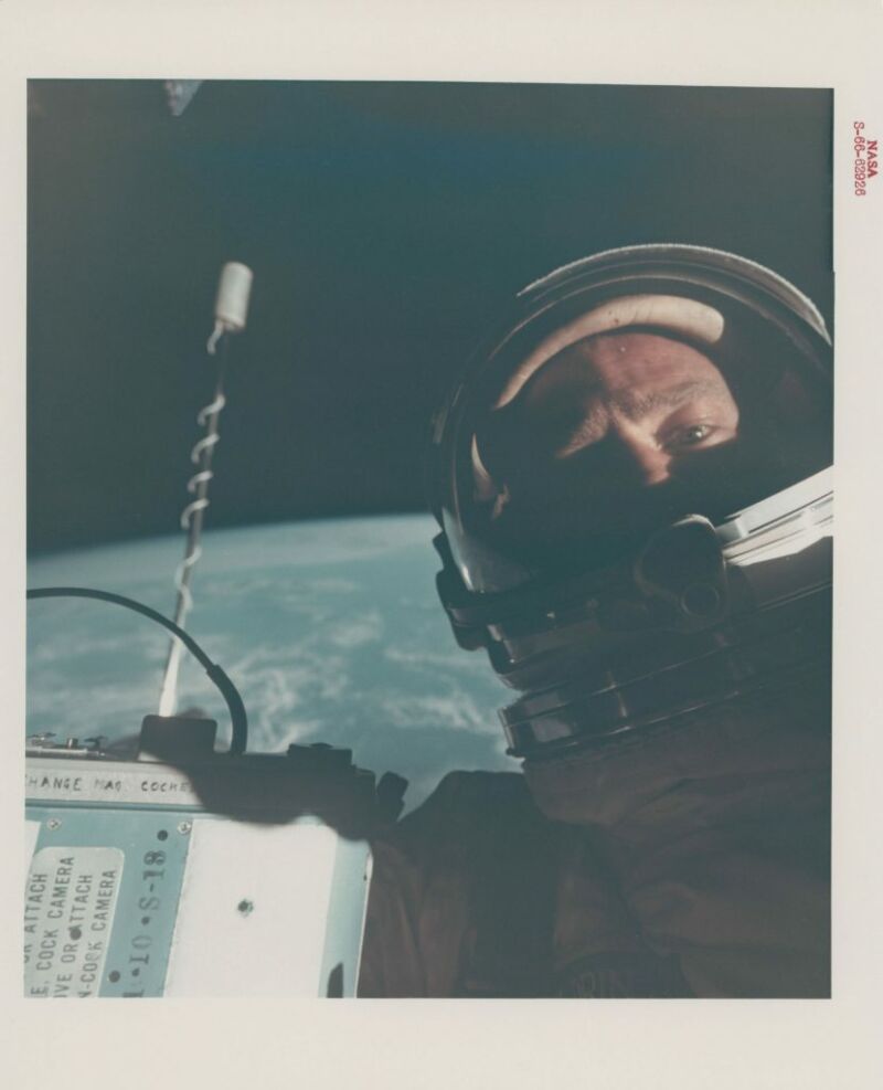 2020_CKS_20142_0153_000first_self-portrait_in_space_november_11-15_1966_buzz_aldrin_gemini_xi123134-830x1024.jpg