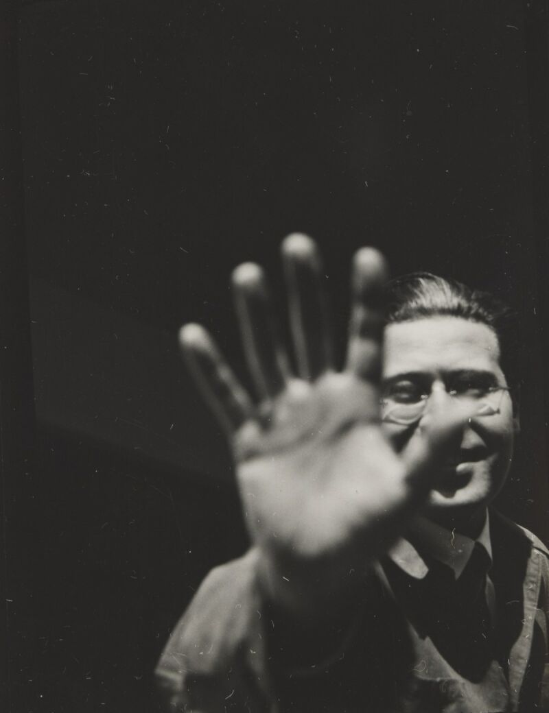 László-Moholy-Nagy-Self-Portrait-1925.jpg
